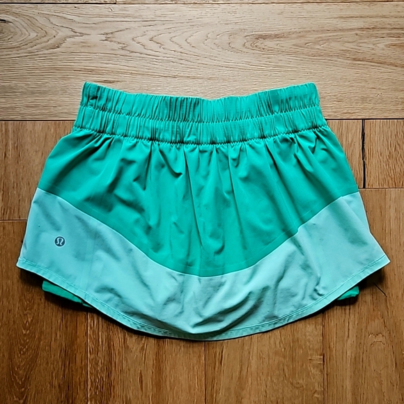 Lululemon skirt - Picture 1 of 9